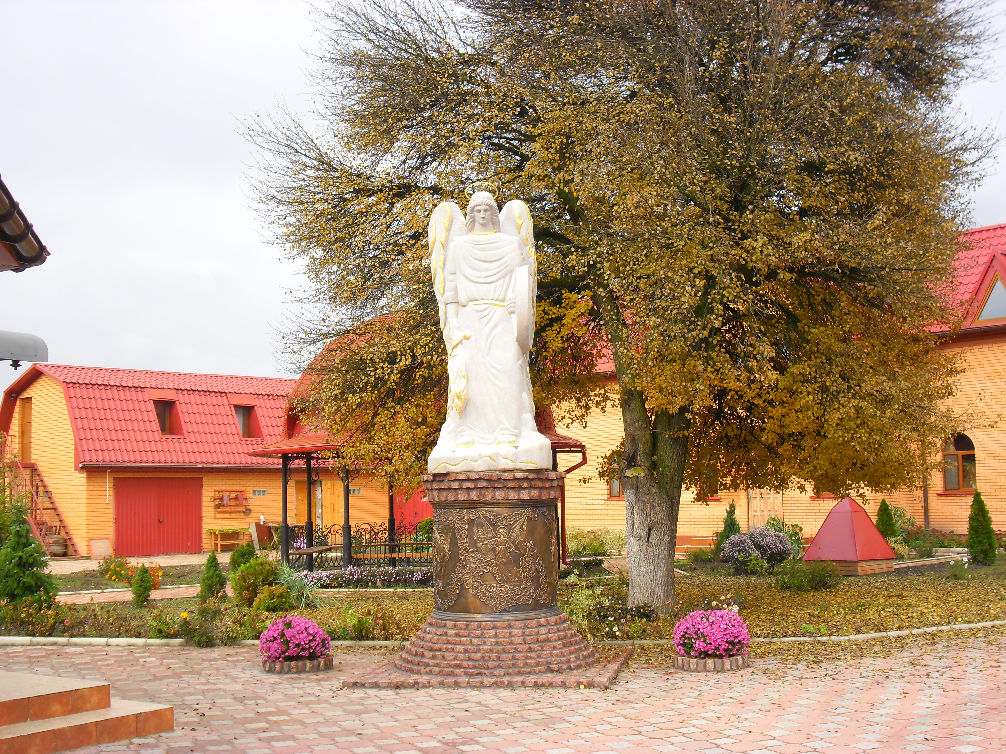   Православна Церква України в Катюжанці  ( Фотогалерея )  