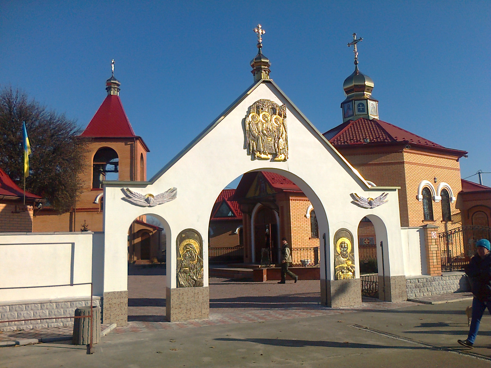  Православна Церква України в Катюжанці  ( Фотогалерея )  