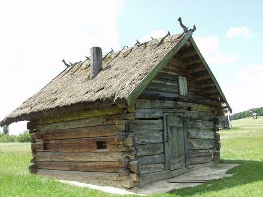13. Хата. 1587 р. с. Самари Волинської обл. МНАПУ. с. Пирогів. 